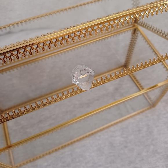 New Glass & Gold Makeup Lipstick Holder - Picture 6 of 12